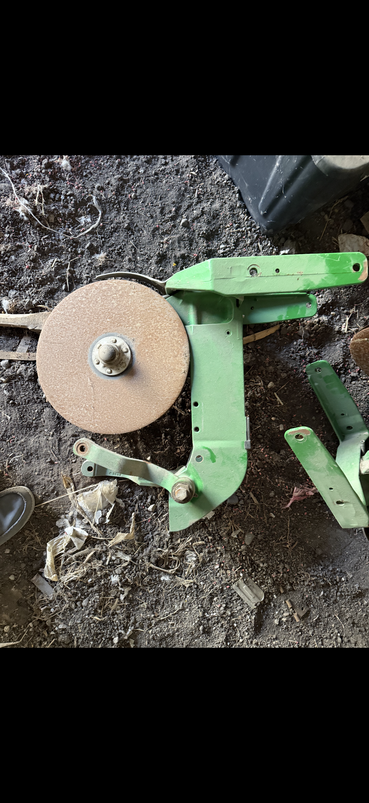 John Deere cast XP row unit shank